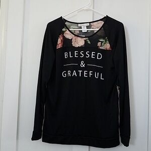 𝅺NWT Hot Gal graphic pullover shirt medium